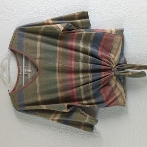 Super cute striped top with tie front